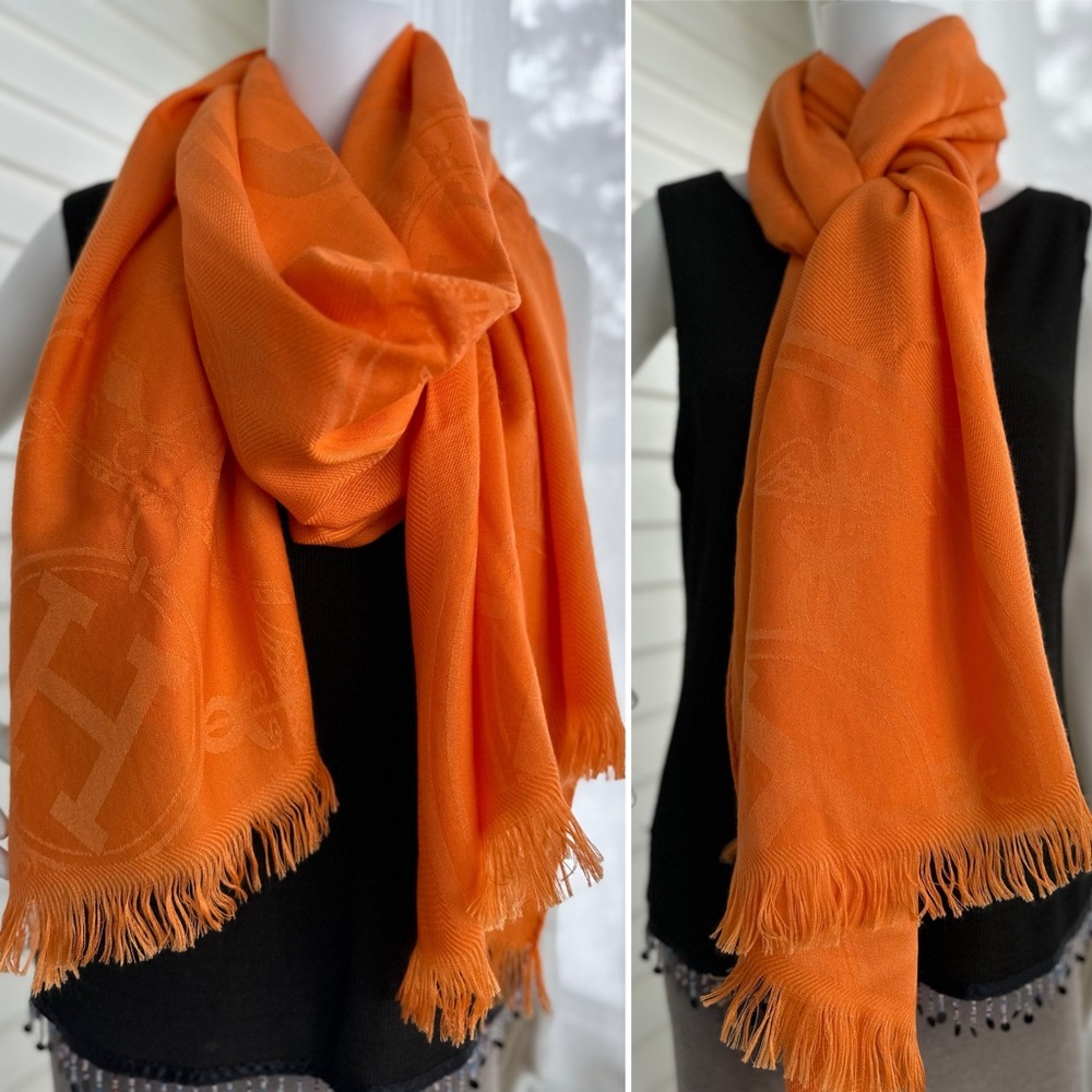 Hermès “Libris” Shawl Stole Wrap scarf in classic Cashmere & Silk Hermès Orange